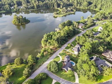 This 3 bedroom + flex custom-designed residence, characterized on Golden Eagle Country Club in Florida - for sale on GolfHomes.com, golf home, golf lot