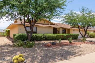 Discover the charm of this inviting 2-bedroom, 2-bath Sun City on Pebblebrook Golf Course in Arizona - for sale on GolfHomes.com, golf home, golf lot