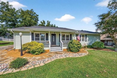 Charming 3-Bed, 2-Bath Home on the East Side of Lake on Lake Kiowa Golf Course in Texas - for sale on GolfHomes.com, golf home, golf lot