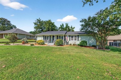 Charming 3-Bed, 2-Bath Home on the East Side of Lake on Lake Kiowa Golf Course in Texas - for sale on GolfHomes.com, golf home, golf lot