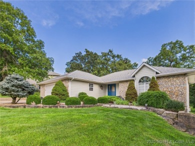 Welcome to this beautifully maintained 3-bedroom, 2.5 bath home on Indian Rock Golf Club in Missouri - for sale on GolfHomes.com, golf home, golf lot