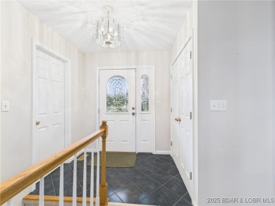 Welcome to this beautifully maintained 3-bedroom, 2.5 bath home on Indian Rock Golf Club in Missouri - for sale on GolfHomes.com, golf home, golf lot