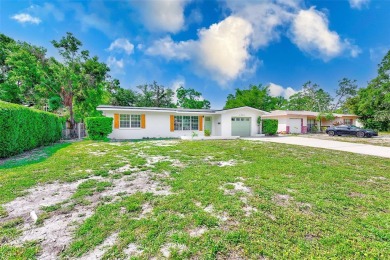 Beautifully Updated Home in Prime St. Petersburg Location!

 on St. Petersburg Country Club in Florida - for sale on GolfHomes.com, golf home, golf lot