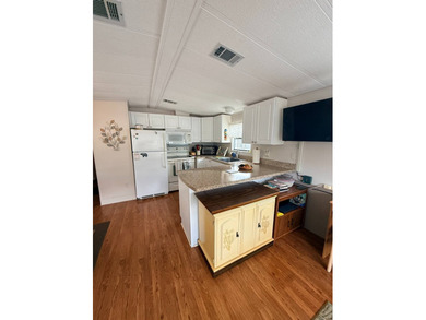 Step into this well-maintained 1 bedroom, 1 bath home located in on Crystal Lake Club in Florida - for sale on GolfHomes.com, golf home, golf lot