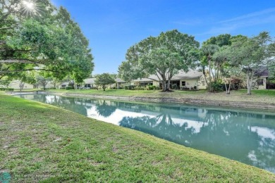 Contemporary Remodeled Move In Ready 2 Bedroom 2 Bath Villa on Stonebridge Golf and Country Club in Florida - for sale on GolfHomes.com, golf home, golf lot