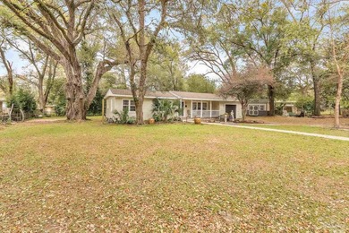 Recently remodeled and move-in ready, this charming home on Osceola Municipal Golf Course in Florida - for sale on GolfHomes.com, golf home, golf lot