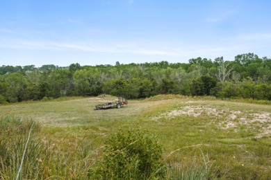 Peaceful retreat surrounded by trees and wildlife! Quaint 2 bed on Clarendon Country Club in Texas - for sale on GolfHomes.com, golf home, golf lot