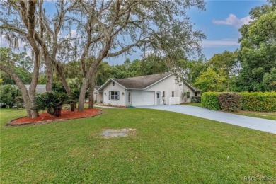 BEAUTIFUL SPACIOUS POOL HOME! This 4 bedroom 2 1/2 baths & 2 car on Sugarmill Woods Golf and Country Club in Florida - for sale on GolfHomes.com, golf home, golf lot