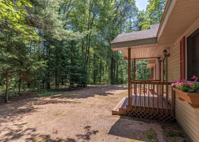 Move-in ready home in Timber Ridge SOLD on Timber Ridge Golf Club in Wisconsin - for sale on GolfHomes.com, golf home, golf lot