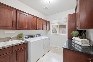 Classic home with views of Banbury Golf Course, true 4 bedrooms on BanBury Golf Club in ID - for sale on GolfHomes.com, golf home, golf lot