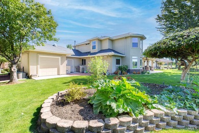 Classic home with views of Banbury Golf Course, true 4 bedrooms on BanBury Golf Club in ID - for sale on GolfHomes.com, golf home, golf lot