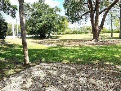 Discover the perfect retirement retreat in Boca Lago! This on Boca Lago Golf and Country Club in Florida - for sale on GolfHomes.com, golf home, golf lot