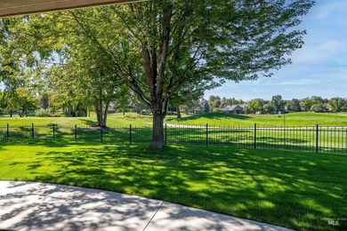 Classic home with views of Banbury Golf Course, true 4 bedrooms on BanBury Golf Club in ID - for sale on GolfHomes.com, golf home, golf lot