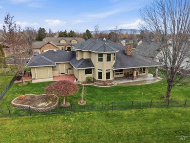 Classic home with views of Banbury Golf Course, true 4 bedrooms on BanBury Golf Club in ID - for sale on GolfHomes.com, golf home, golf lot