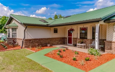 Discover the spacious living and classic charm you've been on Williston Highlands Golf and Country Club in Florida - for sale on GolfHomes.com, golf home, golf lot