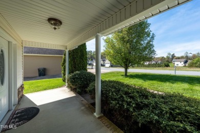 ***OPEN HOUSE- SUNDAY, MAY 4th FROM 2:00-4:00*** Built in 2010 on Country Club of Bristol in Tennessee - for sale on GolfHomes.com, golf home, golf lot