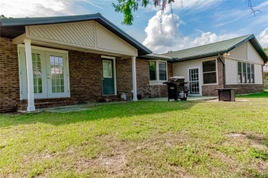 Discover the spacious living and classic charm you've been on Williston Highlands Golf and Country Club in Florida - for sale on GolfHomes.com, golf home, golf lot