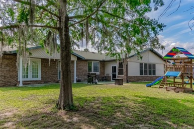 Discover the spacious living and classic charm you've been on Williston Highlands Golf and Country Club in Florida - for sale on GolfHomes.com, golf home, golf lot