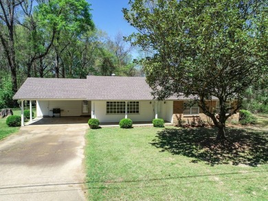 Perfect Location! 4BR 3BA - Drive your cart to the course! $314K on Panola Country Club in Mississippi - for sale on GolfHomes.com, golf home, golf lot