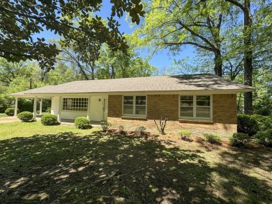 Perfect Location! 4BR 3BA - Drive your cart to the course! $314K on Panola Country Club in Mississippi - for sale on GolfHomes.com, golf home, golf lot