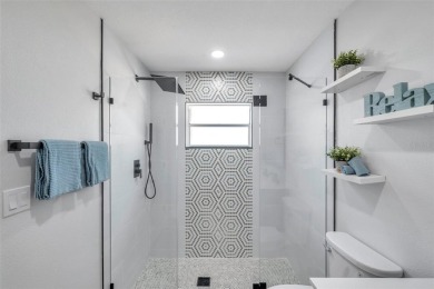 **PRICE IMPROVEMENT~ REMODELED POOL HOME!**SELLER WILL ASSIST on Caloosa Greens Executive Golf Course in Florida - for sale on GolfHomes.com, golf home, golf lot