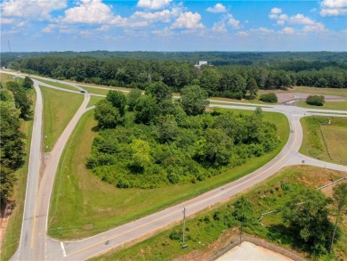 2.65 acres with 796 SF of road frontage at Highway 123, located on Oconee Country Club in South Carolina - for sale on GolfHomes.com, golf home, golf lot