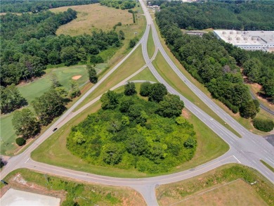 2.65 acres with 796 SF of road frontage at Highway 123, located on Oconee Country Club in South Carolina - for sale on GolfHomes.com, golf home, golf lot