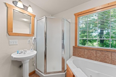 Escape to this charming 1-bedroom cabin/half-duplex nestled in on Ledgestone Country Club and Golf Course in Missouri - for sale on GolfHomes.com, golf home, golf lot