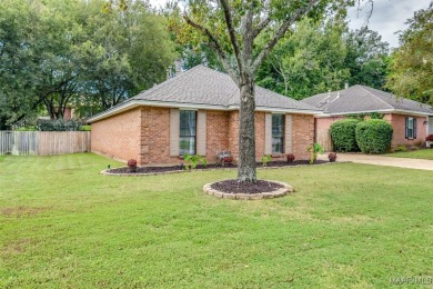 BRAND NEW ROOF! Professionally cleaned, freshly painted rooms on Arrowhead Country Club in Alabama - for sale on GolfHomes.com, golf home, golf lot