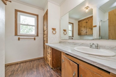 3 bedroom, 2 bath, 2-car garage home situated on nearly 3 acres on Clarendon Country Club in Texas - for sale on GolfHomes.com, golf home, golf lot