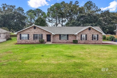 This beautifully maintained 3-bedroom, 2.5-bath home offers a on Glenlakes Golf Club in Alabama - for sale on GolfHomes.com, golf home, golf lot