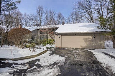 Looking for a 2 bedroom ranch that is move in condition? Here it on Club Walden in Ohio - for sale on GolfHomes.com, golf home, golf lot