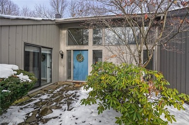 Looking for a 2 bedroom ranch that is move in condition? Here it on Club Walden in Ohio - for sale on GolfHomes.com, golf home, golf lot