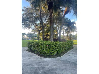 Spacious 2-bedroom, 2-bath condo in a gated community. Both on  in Florida - for sale on GolfHomes.com, golf home, golf lot