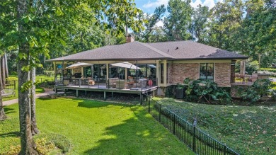 Under contract-accepting backup offers. Unique impeccable Frank on Country Club of Ocala in Florida - for sale on GolfHomes.com, golf home, golf lot