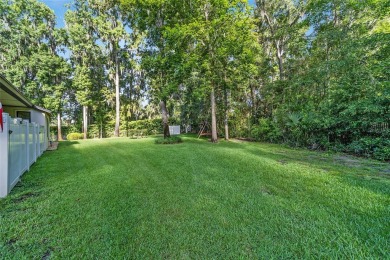 Under contract-accepting backup offers. Unique impeccable Frank on Country Club of Ocala in Florida - for sale on GolfHomes.com, golf home, golf lot