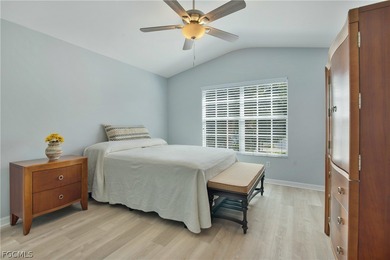 LARGE 1,558SF UPSTAIRS END UNIT OFFERED TURN-KEY NICELY on Colonial Country Club in Florida - for sale on GolfHomes.com, golf home, golf lot