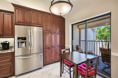 GOLFER'S PARADISE IN KELLY GREENS! Enjoy resort-style living in on Kelly Greens Golf and Country Club in Florida - for sale on GolfHomes.com, golf home, golf lot