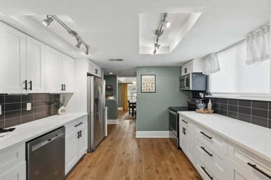 STYLISH, MOVE-IN READY TOWNHOME IN SOUGHT-AFTER FARMERS BRANCH on Brookhaven Country Club - Golf Course in Texas - for sale on GolfHomes.com, golf home, golf lot