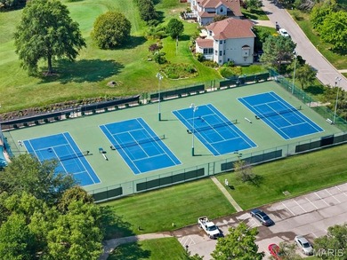 Welcome to this ground-floor one-bedroom, one-bath condo in on Lake Saint Louis Par 3 in Missouri - for sale on GolfHomes.com, golf home, golf lot