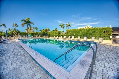 GOLFER'S PARADISE IN KELLY GREENS! Enjoy resort-style living in on Kelly Greens Golf and Country Club in Florida - for sale on GolfHomes.com, golf home, golf lot