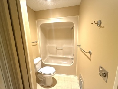 Welcome to this beautifully maintained 2 bedroom, 2 bath villa on Houndslake Country Club in South Carolina - for sale on GolfHomes.com, golf home, golf lot