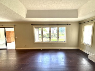 Welcome to this beautifully maintained 2 bedroom, 2 bath villa on Houndslake Country Club in South Carolina - for sale on GolfHomes.com, golf home, golf lot