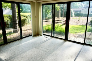 Welcome to this beautifully maintained 2 bedroom, 2 bath villa on Houndslake Country Club in South Carolina - for sale on GolfHomes.com, golf home, golf lot