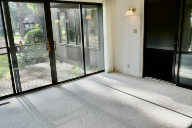 Welcome to this beautifully maintained 2 bedroom, 2 bath villa on Houndslake Country Club in South Carolina - for sale on GolfHomes.com, golf home, golf lot