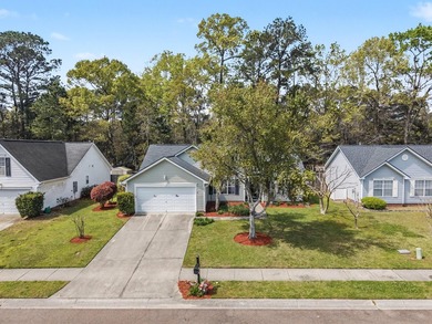 Location, Convenience & Easy Living - This one checks every box! on Shadowmoss Plantation Golf Club in South Carolina - for sale on GolfHomes.com, golf home, golf lot