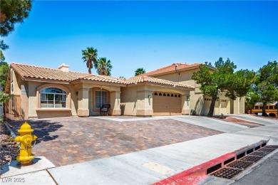 Popular one story home in the NW -- 3 BR, 2 BA, 2-car garage on Durango Hills Golf Club in Nevada - for sale on GolfHomes.com, golf home, golf lot