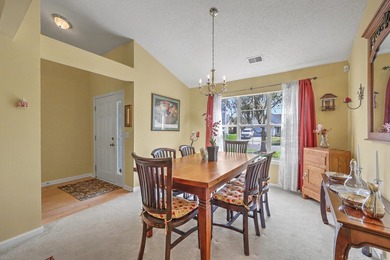 Location, Convenience & Easy Living - This one checks every box! on Shadowmoss Plantation Golf Club in South Carolina - for sale on GolfHomes.com, golf home, golf lot