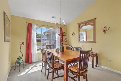 Location, Convenience & Easy Living - This one checks every box! on Shadowmoss Plantation Golf Club in South Carolina - for sale on GolfHomes.com, golf home, golf lot