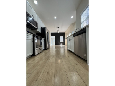 This Crete IL. BEAUTY is ready to for the perfect new owners! on Lincoln Oaks Golf Course in Illinois - for sale on GolfHomes.com, golf home, golf lot
